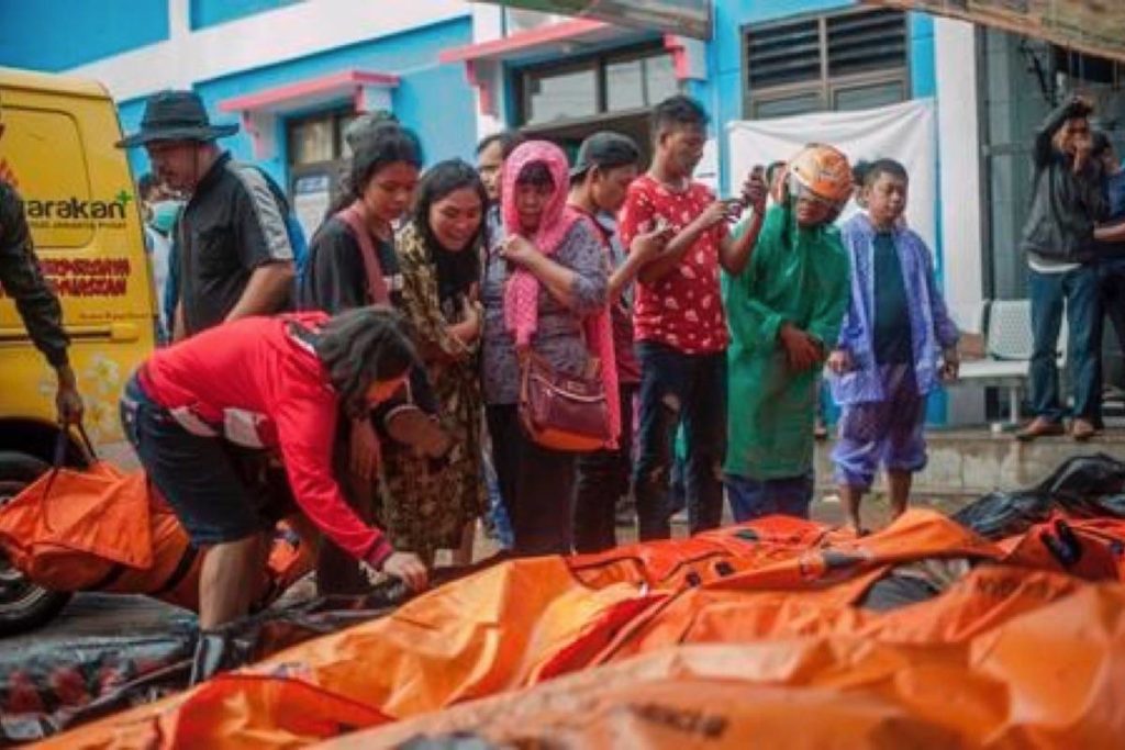 Sombre Christmas, prayers in tsunami-hit Indonesian region – Red Deer ...